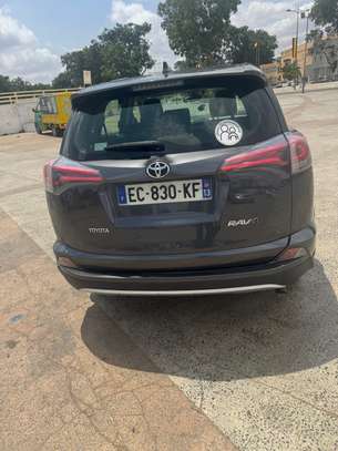 Rav4 diesel très bon état image 5