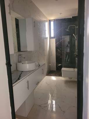 Trois chambres à louer par mois image 15