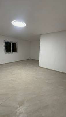 Duplex à usage professionnel à louer Cité Aliou sow image 6