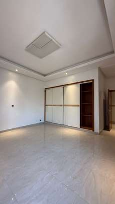 Duplex image 9