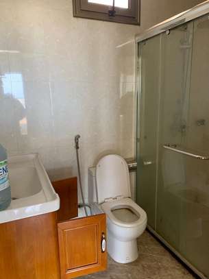 Bel appartement au Point E image 8
