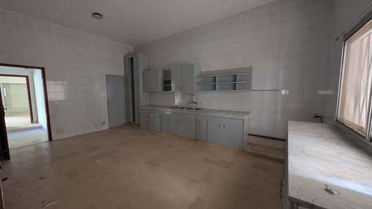 Villa commerciale aux Almadies à louer image 12