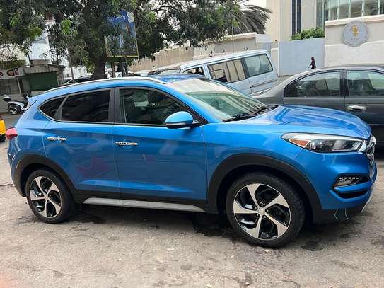 Hyundai Tucson 2017 SUV image 4