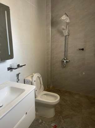 Appartement F3 neuf à louer aux mamelles à 400 000 image 7