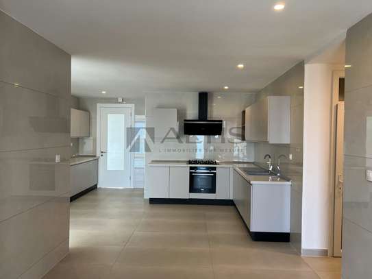 APPARTEMENT F5 HAUT STANDING - HAUT PLATEAU image 9