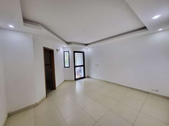 Bel appartement moderne à Amitié 2 image 3