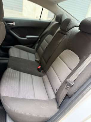 À vendre Kia Forte Ex image 7