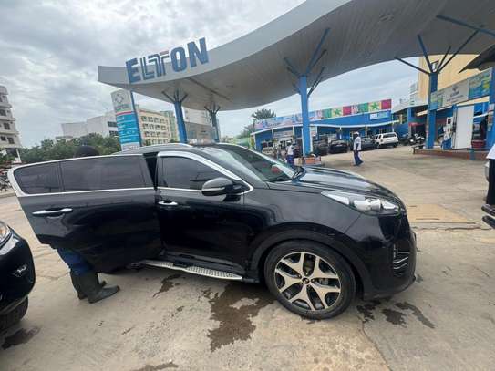 Kia Sportage SUV compact noir 5 portes image 5