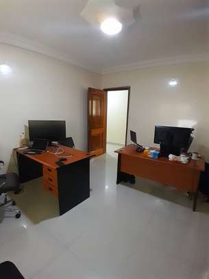 bureau de 4 piéces non meublé sur la vdn image 8