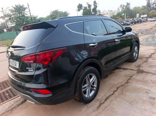 HYUNDAI SANTA FE 2018 image 6