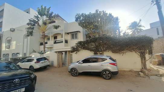 GRANDE VILLA  À LOUER AUX ALMADIES image 15