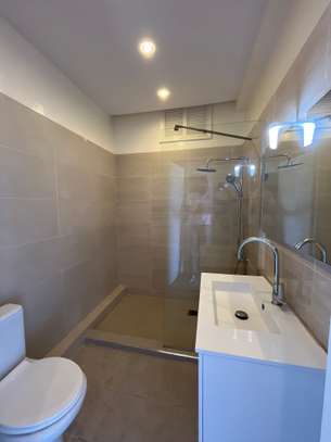 Appartement F4 à louer au plateau image 8