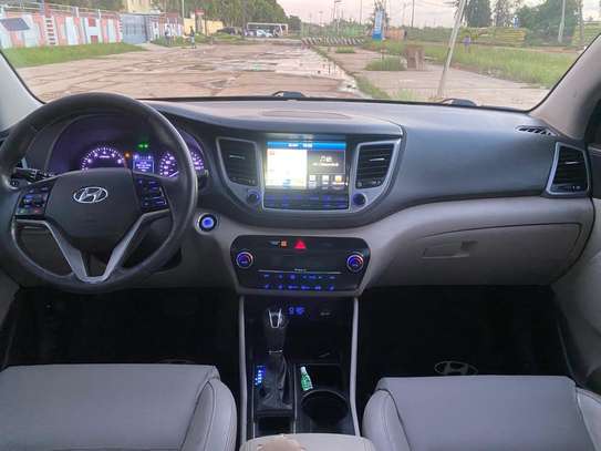 Hyundai Tucson image 2
