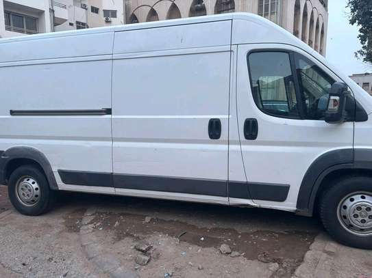 Peugeot Boxer 2018 image 2