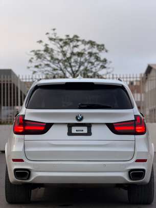 BMW X5 Pack M blanc feux LED avant puissant image 7