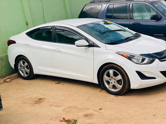 Hyundai Elantra image 2