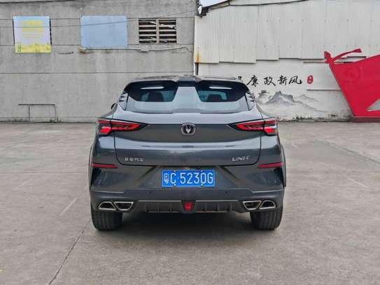 Changan Uni-T SUV compact Gris métallisé Essence image 3