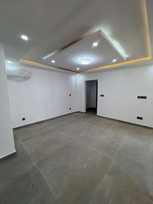 Immeuble R+7 Neuf a vendre aux Almadies image 8