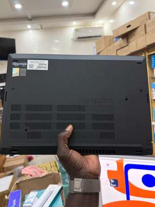 Le LENOVO THINKPAD P16S Ryzen 7 Gen4 (AMD) image 5
