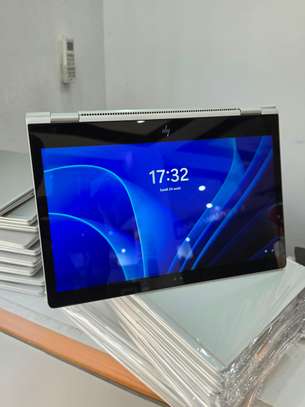 Hp Elitebook 1030 G2 image 4