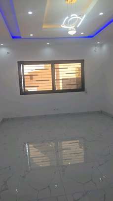 À louer, appartement rez-de-chaussée image 8