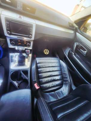 Volkswagen Passat 2012 image 9