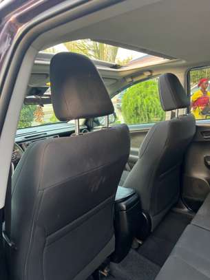 Toyota Rav4 Xle image 11