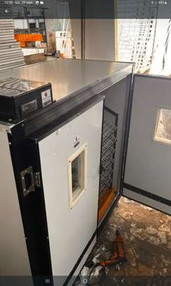 Incubateur électrique grande capacité noir et blanc image 2