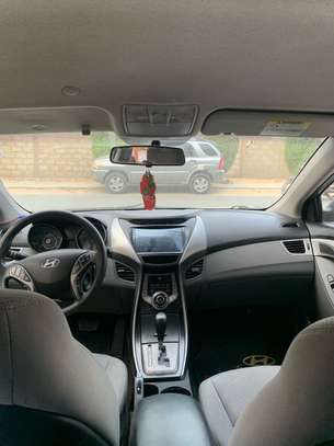 hyundai elantra a louer image 11