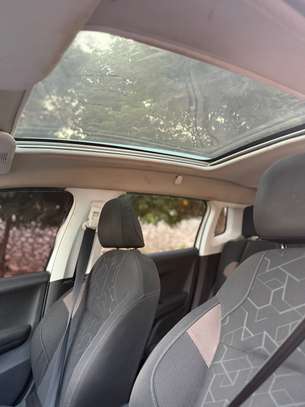 Peugeot 2008 essence image 12