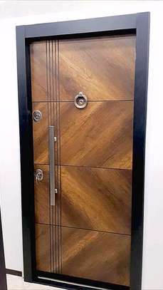 Portes blindées venant modernes et sécurisés image 4