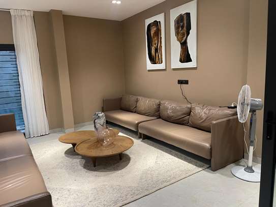Appartement F4 neuf à louer au Point E image 10