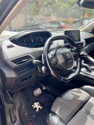 PEUGEOT 3008 image 8
