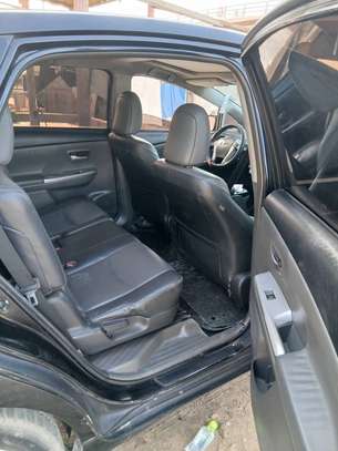 Vente TOYOTA PriusV 2012 image 4
