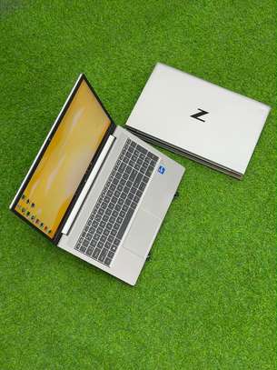 HP Zbook Power 15,6 G8 11 eme génération image 4