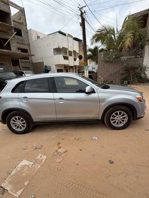 Mitsubishi RVR image 2