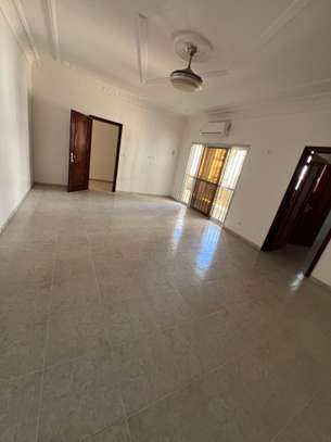 Jolie villa F6 avec jardin à Ngor Almadies image 10
