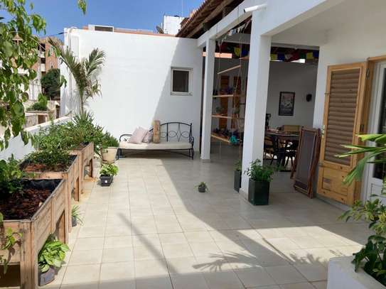 Villa à vendre aux mamelles pharmacie atlantique image 8