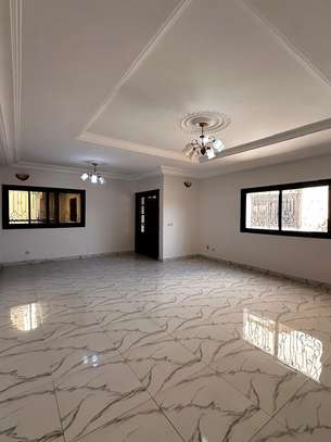 Appartement à louer a la SICAP BAOBAB image 8