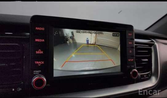 Kia Stonic SUV 2023 image 3