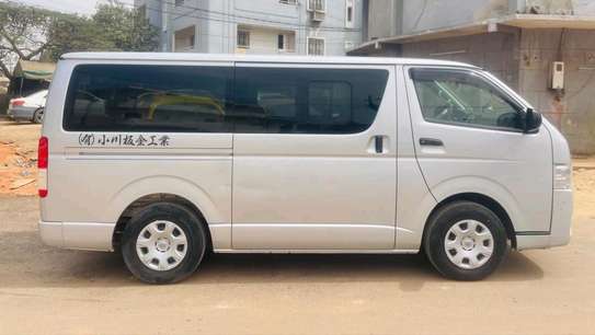 Toyota hiac Automatic Diasel image 11