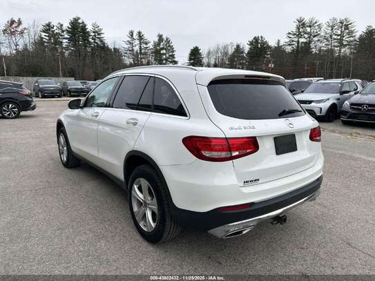 Mercedes GLC 300 4Matic image 6