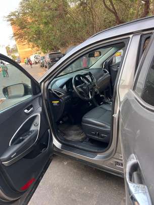 Je vend ma Hyundai santafe 2017 automatic essence image 12