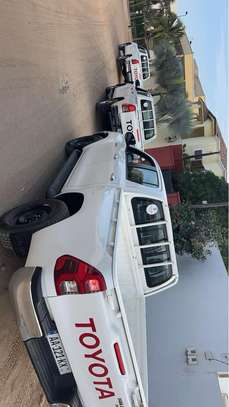 LOCATIONS PICKUP TOYOTA HILUX image 3