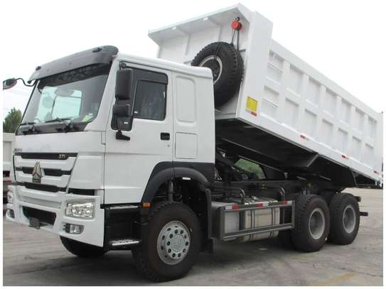 Camion Benne Howo 6X4 image 2