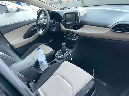 Hyundai Elantra GT 2019 image 6