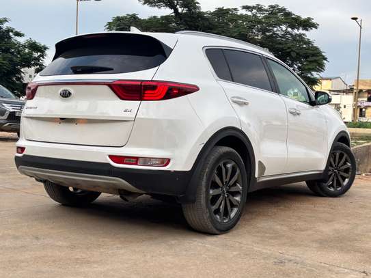 KIA SPORTAGE E X image 7
