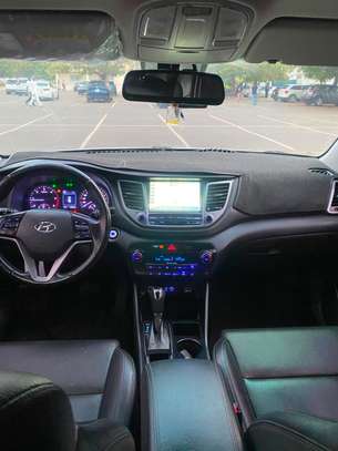 HYUNDAI TUCSON 2016 image 8