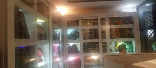 Boutique climatisée à louer image 9