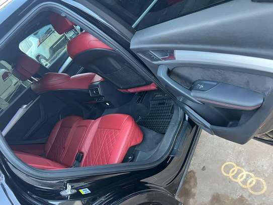 Audi SQ5 Quattro 2018 image 12